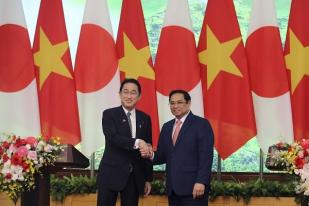 PM Jepang di Vietnam Bahas Isu Keamanan