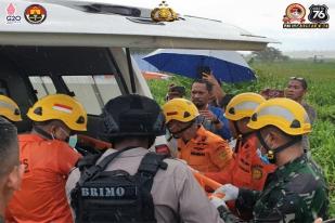 Tim SAR Temukan Balita Yang Terlempar dari Helikopter di Mimika