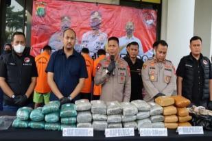 Polisi Bongkar Jaringan Pengedar Ganja di Jakarta Utara dan Tangsel