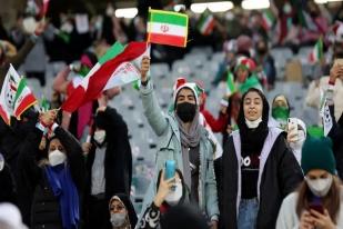 Iran Izinkan Perempuan Menonton Pertandingan Sepakbola