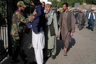 Afghanistan: Serangan Bom Menewaskan Ulama Pro Taliban dan Pengawalnya