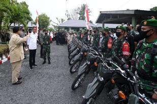 Jokowi Serahkan Motor ke Kodim Tual, Seluruh Babinsa Akan Dapat Kendaraan