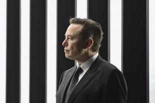  Elon Musk Minta Departemen Pertahanan AS Danai Satelit Komunikasi Ukraina