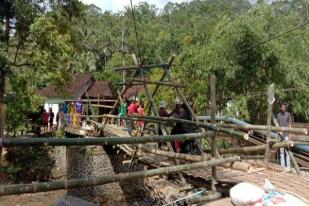 Banjir dan Tanah Longsor di Trenggalek, Lima Jembatan Rusak Berat