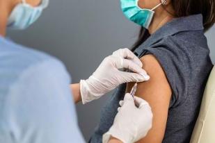 Kasus COVID-19 Mulai Naik, Warga Diimbau Segera Vaksin Booster