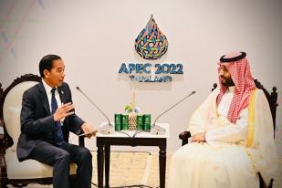 Jokowi Bertemu PM Arab Saudi MBS dan Kepala Eksekutif Hong Kong