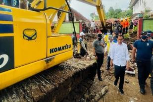 Gempa Cianjur, Jokowi: Prioritaskan Evakuasi Korban dan Mobilisasi Alat Berat