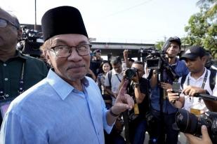 Raja Tunjuk Anwar Ibrahim sebagai Perdana Menteri Malaysia