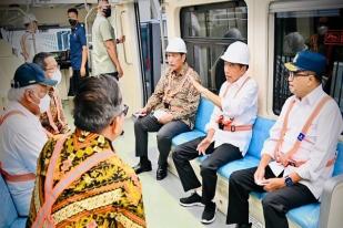 Uji Coba LRT Jabodebek, Jokowi: Sangat Cepat dan Tanpa Masinis