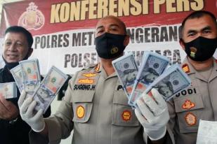 Polisi Ungkap Peredaran Uang Dolar AS Palsu di Bekasi