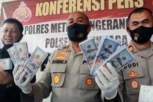 Polisi Tangkap Delapan Pengedar Uang Dolar Palsu di Bandung dan Bekasi