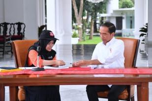 Presiden Jokowi Menerima Petugas Coklit KPU untuk Pemilu 2024