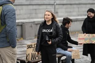 Sudah Lulus, Aktivis Lingkungan, Greta Thunberg, Tak Lagi Gelar Aksi Membolos Sekolah