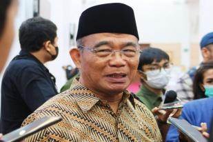 Menko PMK: Meski Statusnya Endemi, Pemerintah Tidak Lepas Tangan Penanganan Pasien COVID-19