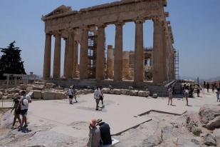 Suhu Udara Mencapai 41C, Yunani Tutup Sementara Acropolis