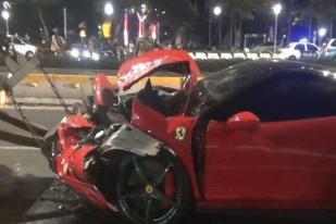 Polisi: Ferrari Tabrak Lima Kendaraan di Jakarta Akibat Pengemudi Mengantuk