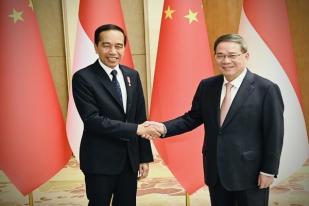 Jokowi Bertemu PM China, Li Qiang, Bahas Kerja Sama Ekonomi