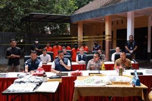 Polisi Ungkap Penjualan Narkotika  Disamarkan sebagai “Kripik Pisang” dan “Happy Water”