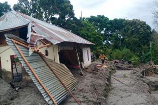 Banjir Melanda Kabupaten Samosir, Beberapa Rumah, Sekolah dan Gereja Rusak