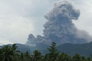 Gunung Dukono di Halmahera Kembali Meletus, Lontarkan Abu Vulkanik