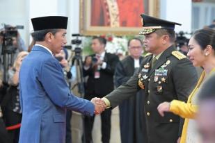 Presiden Lantik Letjend. TNI Maruli Simanjuntak sebagai Kepala Staf Angkatan Darat 