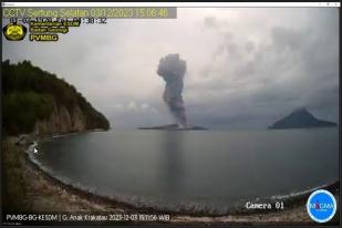 Gunung Anak Krakatau Meletus, Luncurkan Abu Hingga 800 Meter