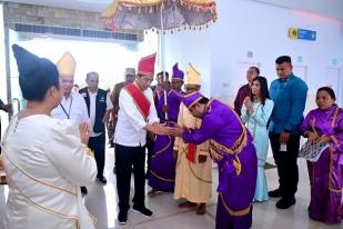 Jokowi Diberi Gelar Adat oleh Masyarakat Talaud, Sulawesi Utara