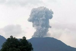 Gunung Marapi di Kabupaten Agam, Sumbar Kembali Erupsi 