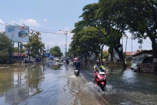 Pembukaan Jalur Pantura di Demak Menunggu Banjir Surut