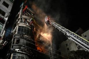 Kebakaran di Gedung Tujuh Lantai di Dhaka, Bangladesh, 43 Tewas