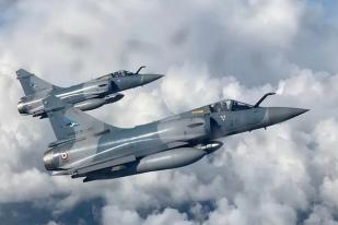 Macron: Prancis Akan Jual Pesawat Tempur Mirage 2000 ke Ukraina