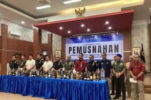 Kantor Bea dan Cukai Musnahkan Miras dan Rokok Ilegal Senilai Rp 165 Miliar