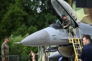 Ukraina Menerima Gelombang Pertama Jet Tempur F-16