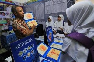 Kemenkes: Penyediaan Alat Kontrasepsi Hanya untuk Remaja Yang Sudah Menikah