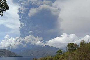 Enam Gunung Api Berstatus Siaga dan Awas, dan Dalam Pengawasan Penuh