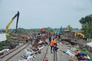 Dampak Rel Terputus, 30 Perjalanan KA Semarang-Surabaya Dialihkan 