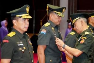 TNI: Prajurit Rangkap Jabatan di Luar Ketentuan UU Harus Pensiun Dini