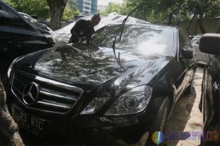 KPK Sita Mobil Milik Ratu Tatu Chasanah