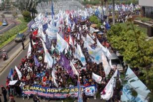 Tidak Berdemo, Hari Buruh Diperingati dengan Tanam Pohon