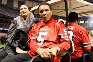 Muhammad Ali Ingin Saksikan Mayweather Lawan Pacquiao