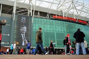 MU Larang Penonton Bawa iPad ke Stadion