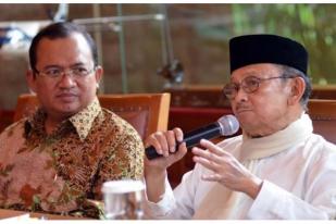 Habibie Motivasi Generasi Muda Bangun Bangsa