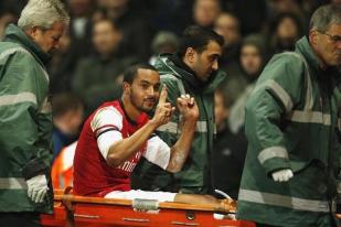 Walcott Kembali Merumput di Laga Kontra Tottenham