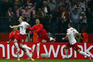 Polandia Jungkalkan Juara Dunia Jerman 2-0