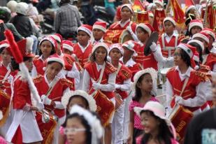 Pemuda-Pemudi Muslim Meriahkan Christmas Carol Ambon