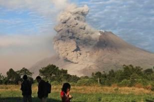 Gunung Sinabung Kembali Meletus