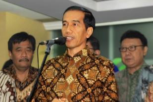 Jokowi Hadiri Rakernas PDIP, Tidak Mengenakan Warna Merah