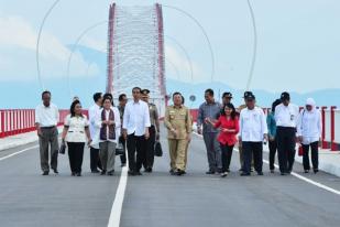 Presiden: Jembatan Tayan Akan Buat Harga Lebih Murah