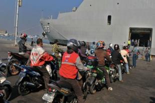 Selain KA, Pemerintah Angkut  Motor Pemudik dengan Kapal Laut