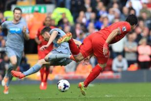 Penggemar Suarez Ancam Bunuh Bek Newcastle United